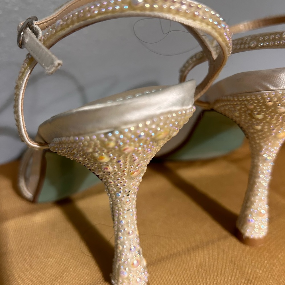 Betsey Johnson Strappy Gold Heels • Size 7.5 (true to size) - Picture 9 of 15